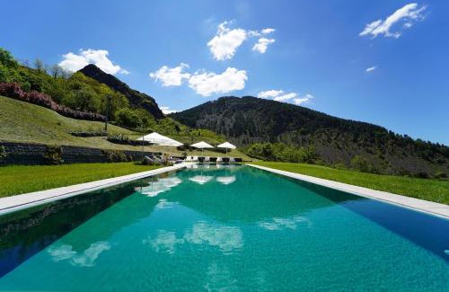 Zignago Maison | Villa Podere Gaia 16 Pax by VILLASRETREATS