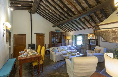 Londa Maison | Villa + piscine près de Florence. La Casaccia. 6 personnes + 2 bébés. Paix et vues