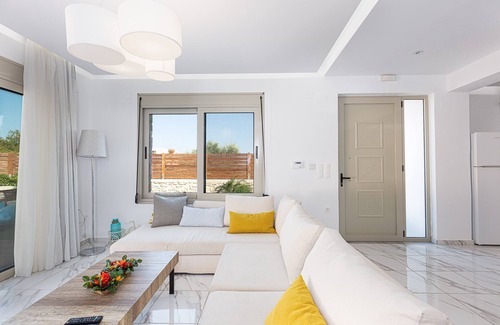 Asteri Villa | Villa Prima-4bedroom villa, 3 salles de bains, piscine chauffée et jacuzzi avec vue sur la mer!