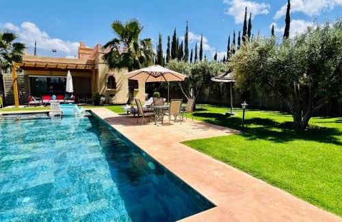 Lalla Takarkoust Villa | Villa privée avec piscine pour familles à Marrakech, Lalla Takerkousst