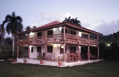 El Centro Villa | Villa, terrain privé, retraite paisible, proche mais encore isolée