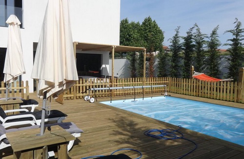 Cardielos Villa | Villa, piscine privée chauffée et jacuzi, proche des plages