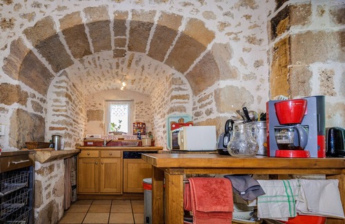 Bilhac Villa | Villa Puymerle – Maison de campagne authentique en Corrèze avec piscine et vue panoramique