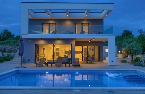 Skrbcici Maison | Villa QUADRA avec piscine chauffée
