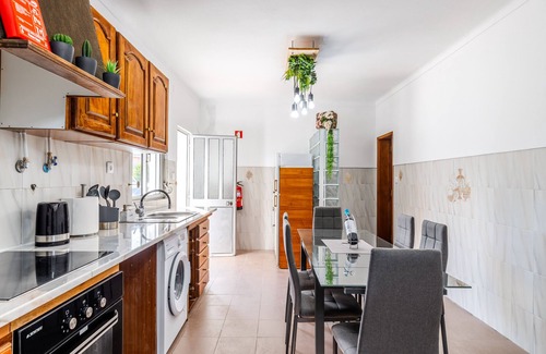 Gambia-Pontes-Alto da Guerra Villa | Villa 'Quinta Da Avó' con piscina privada, Wi-Fi y aire acondicionado