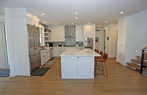 South Rehoboth Maison | Villa Rehoboth -- 5 master suites, salt-water pool, cinema. In-town location.