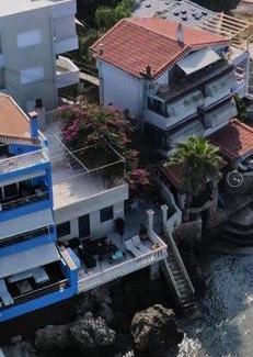 Arcoudi Maison | Villa Rena In Front of the Sea