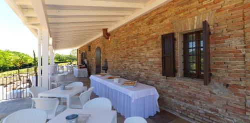 Ripe Lit Et Petit-Déjeuner | villa Resort Tre Castelli