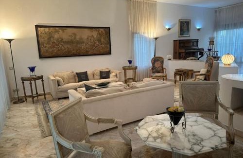 Notre Dame Appartement | Villa Retreat Pool, Space and Guaranteed Tranquility