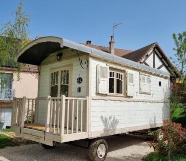 Escolives-Sainte-Camille Autre | Villa Rose La Belle Roulotte