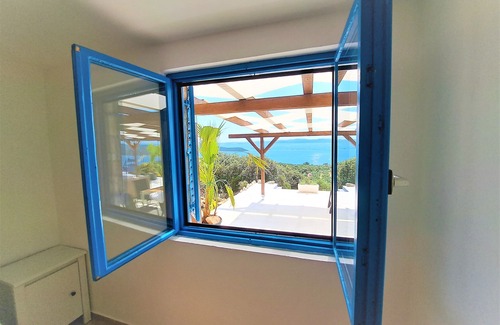 Tkon Maison | Villa Robinson est une maison en pierre avec une vue imprenable sur le parc national de Kornati