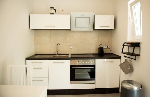 Municipality of Trogir Appartement | Villa Rosa Apartment 1 auf Čiovo mit Pool 120m zum Meer