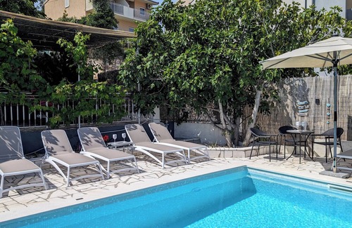 Municipality of Trogir Appartement | Villa Rosa Apartment 1 auf Čiovo mit Pool 120m zum Meer