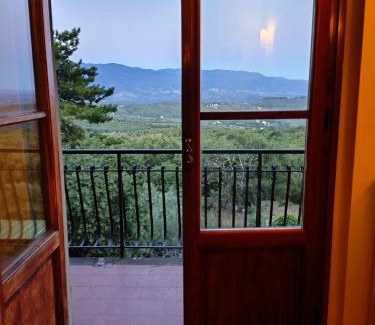 Rignano sull'Arno Appartement | Villa Rosanna - views and woods near Florence