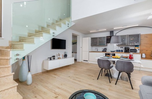 Lindar Villa | Villa Rotonda - Belle villa de construction moderne avec grande piscine privée, parfaitement située pour explorer l'Istrie