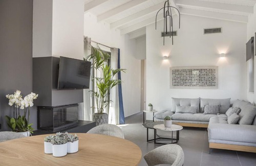 Svoronata Villa | Villa Royal