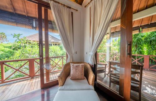 Batubelig Maison | Villa Rubina - Luxury Pool Villa in Batu Belig Next to the Beach!