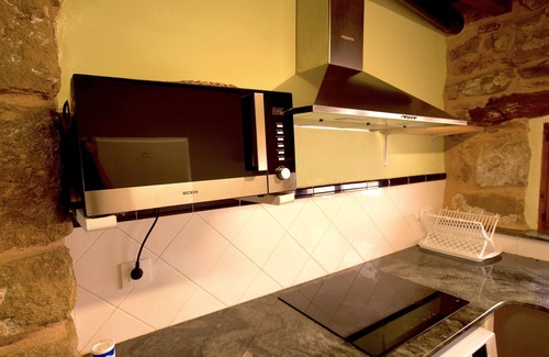 Alpuente Villa | "Villa Rural Crocolilla" avec terrasses privées, piscine privée et Wi-Fi.