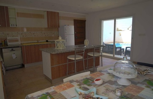 Hawmat al Badawiyin Villa | VILLA S+4 AVEC PISCINE A DJERBA (9 couchages)