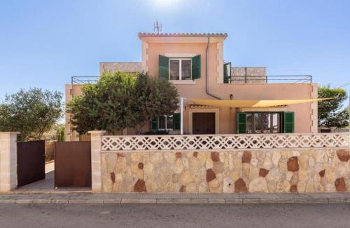 Cala Llombards Chalet De Ski | Villa Sa Llimonera by Slow Villas