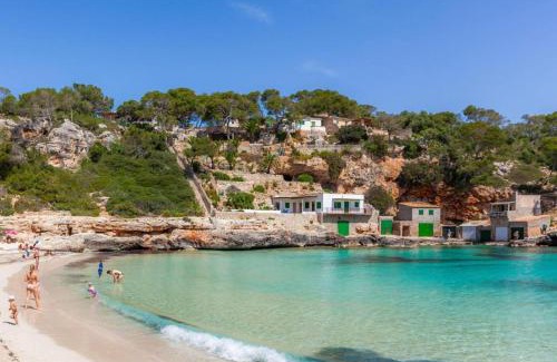 Cala Llombards Chalet De Ski | Villa Sa Llimonera by Slow Villas