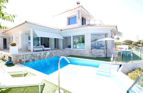 Sa Torre Villa | FIRST LINE IN BAHIA DE PALMA. LUXURY MEDITERRANEAN VILLA