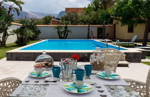 Cinisi Villa | "Villa San Giorgio - Villas à louer à Cinisi, Sicile, Italie"