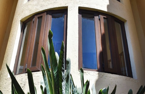 Antigua Guatemala Villa | Villa Santiago - Charming Villa in Antigua Guatemala, Volcano Views and WiFi.