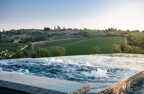 San Gimignano Villa | VILLA SARAH VILLA DE LUXE À SAN GIMIGNANO, 5 chambres avec salle de bains