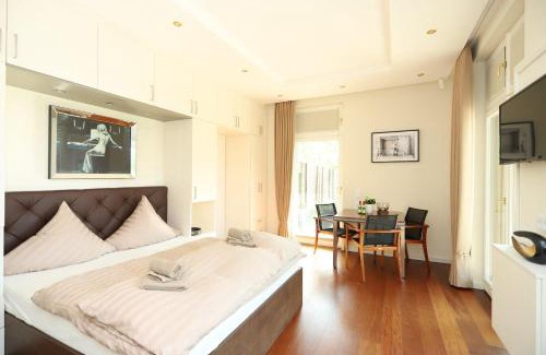 Hohe Dune Appartement | Villa Schmidt - Strandhaus direkt am Meer mit Sauna, Sport und Dünengarten IV