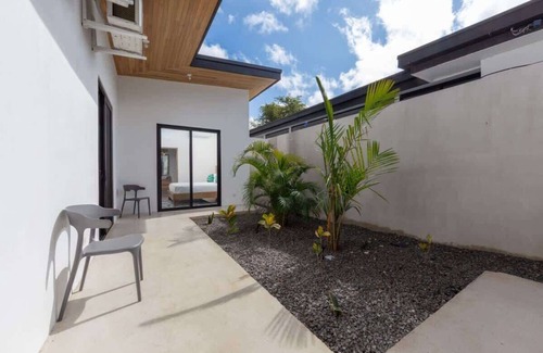 Para Maison | Villa Serenity 2 Bedroom 1 min walk to the beach