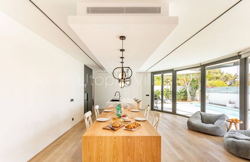 Vallpineda Villa | Superbe villa de 4 chambres avec piscine privée