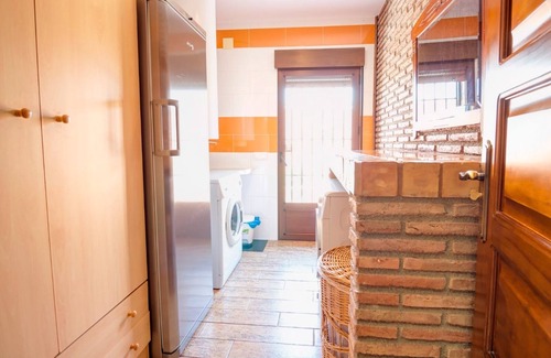Padul Villa | "Villa Sierra Nevada de Pilar I" avec vue sur les montagnes, piscine et Wi-Fi.