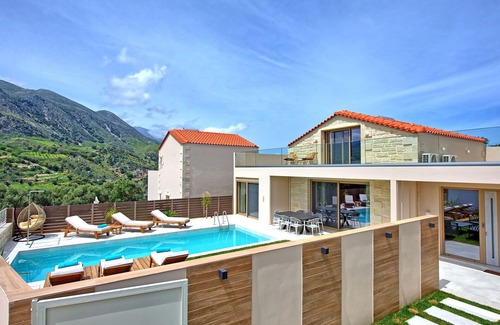 Filaki Villa | Villa Silentium Evilia – Villa de vacances avec piscine privée à Argyroupoli, Crète