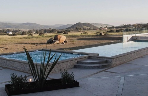 Valle de Guadalupe Chalet De Ski | VILLA SIMUL HOTEL BOUTIQUE VALLE DE GPE