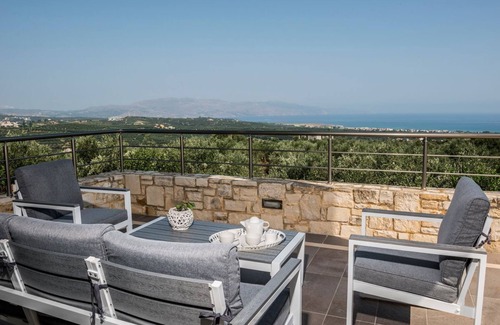 Kontomari Villa | Villa Sirius - Trois Chambres Villa, Couchages 8
