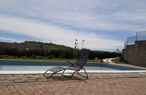 Montaldo Scarampi Maison | Villa Sofia avec piscine et jardin Piémont UNESCO