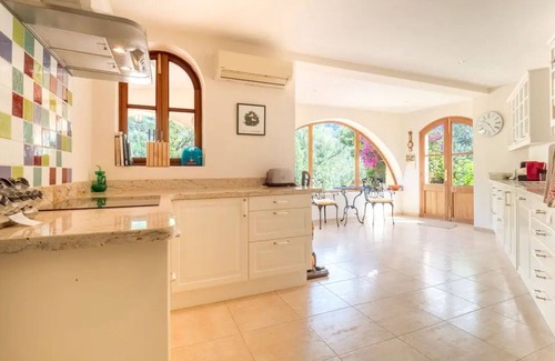 Fornalutx Villa | Villa 'Sol y Montes' avec vue sur les montagnes, piscine privée et Wi-Fi