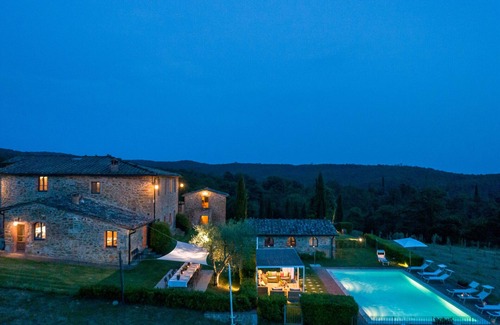 Bucine Villa | VILLA SOLATA - Neuf Chambres Villa, Couchages 20