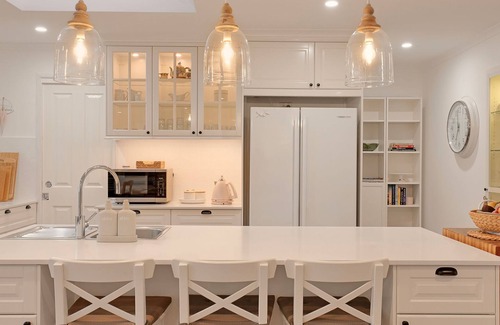 Corlette Villa | Villa Sole- just moments from the coastline, perfect for a couples’ getaway.