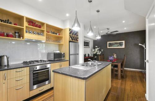 Daylesford Maison | Villa Sorelle in the heart of Daylesford