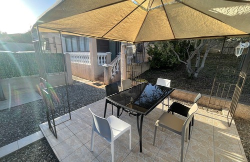 Aleria Villa | Villa SPIAGGIA 5 personnes, piscine partagée entre mer et montagne.