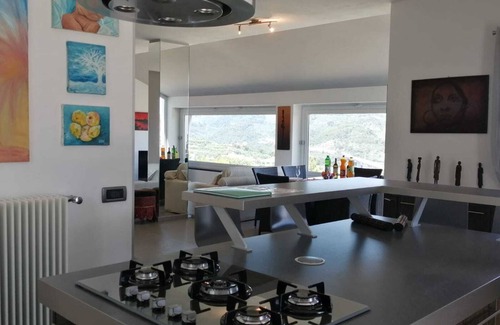 San Bartolomeo al Mare Villa | Villa Shambhala 4 + 2 lits et jacuzzi dans le jardin