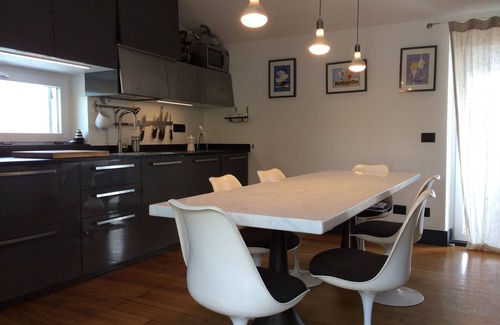 Chiavari Appartement | maison entourée de verdure près de la mer avec terrasse et girdino