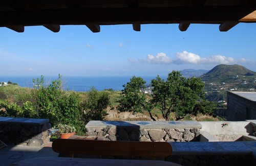 Pianoconte Maison | villa Terasia santa margherita lipari