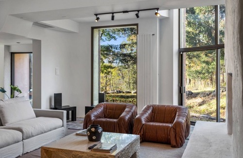 Springtown Villa | Villa Terra - Luxurious Estate 1.5hrs from NYC