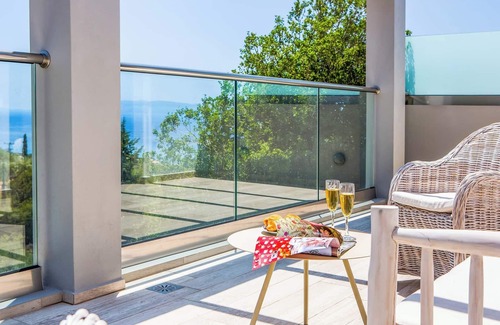 Leivathos Villa | Villa Terra - Cette villa comprend vue sur la mer, piscine privée et WIFI