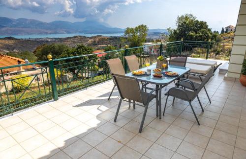 Paliki Appartement | Villa Theano - Family House in Lixouri, Kefalonia