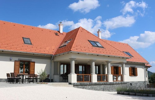 Gyulakeszi Lit Et Petit-Déjeuner | Villa Tolnay Vendégház