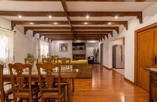 Motril Villa | Villa 'Torres Motril' avec vue sur mer, Wi-Fi et climatisation